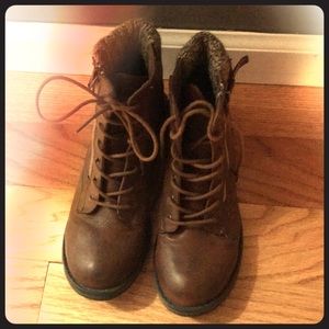 Combat booties brown with shoe strings
